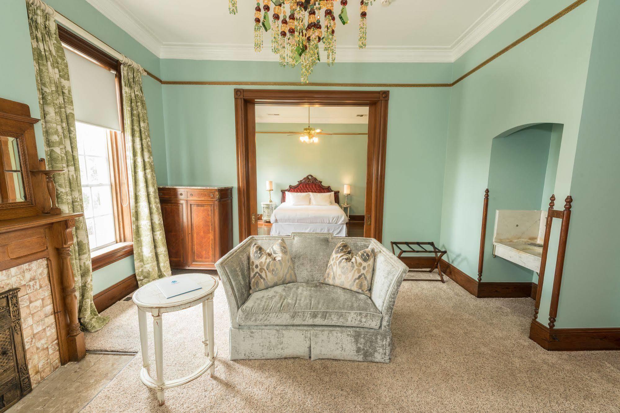 Mosheim Mansion Bed & Breakfast Seguin Exterior photo